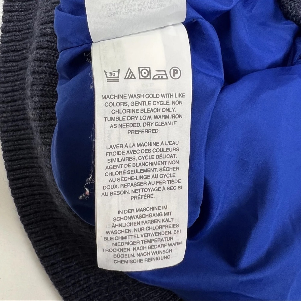 J Crew tartan puffer vest with detachable Hood - Picture 7 of 8